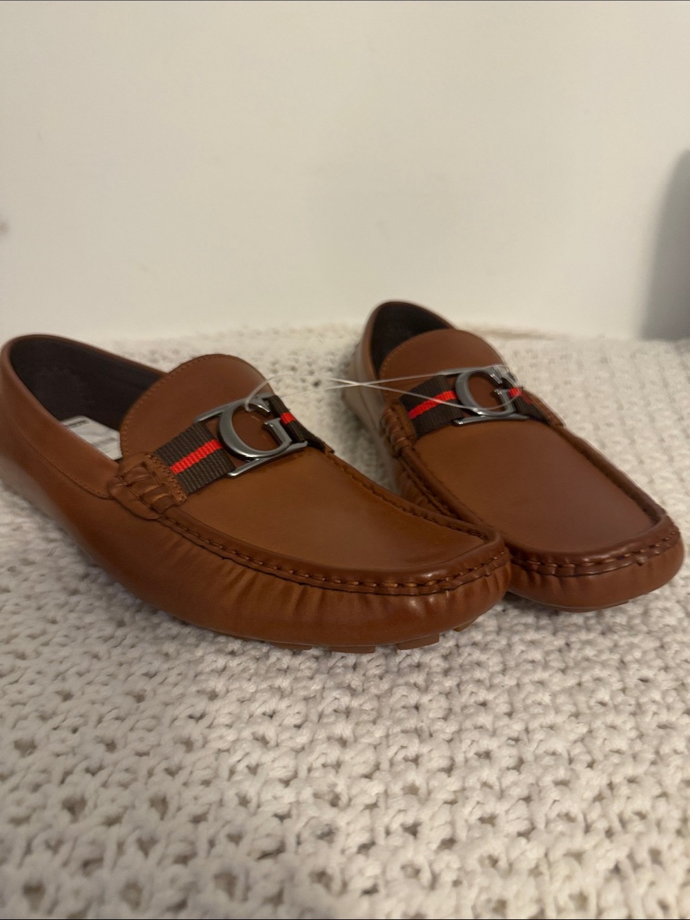 Guess Men's Tan Askers Pod G Ornament Driver Loafers size 9